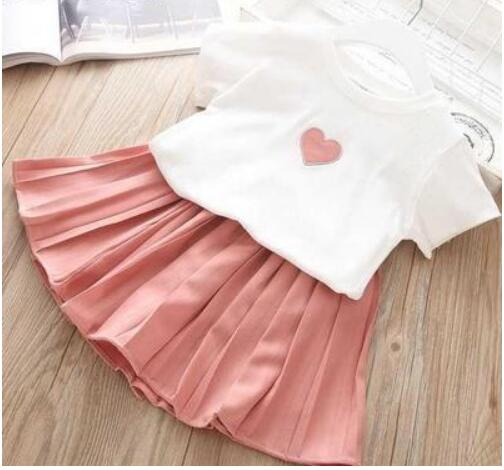 Set haine copii vară: tricou cu fundă mare și pantaloni scurți