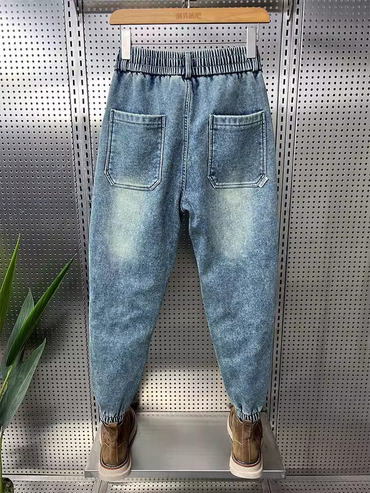 Blugi bărbați din denim spălat, cu design vintage, detalii nasturi și croială conică