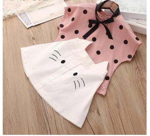 Set haine copii vară: tricou cu fundă mare și pantaloni scurți