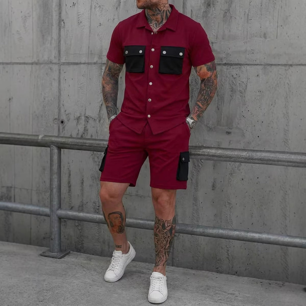 Costum sport bărbătesc cu mozaic și buzunare multiple