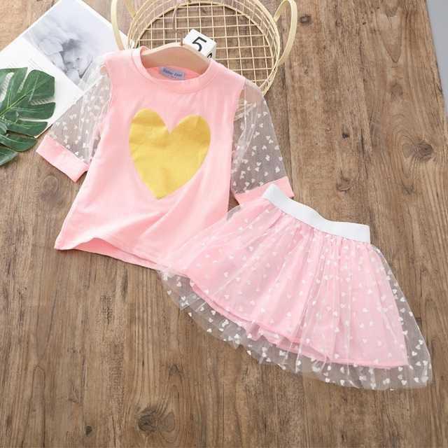 Set haine copii vară: tricou cu fundă mare și pantaloni scurți