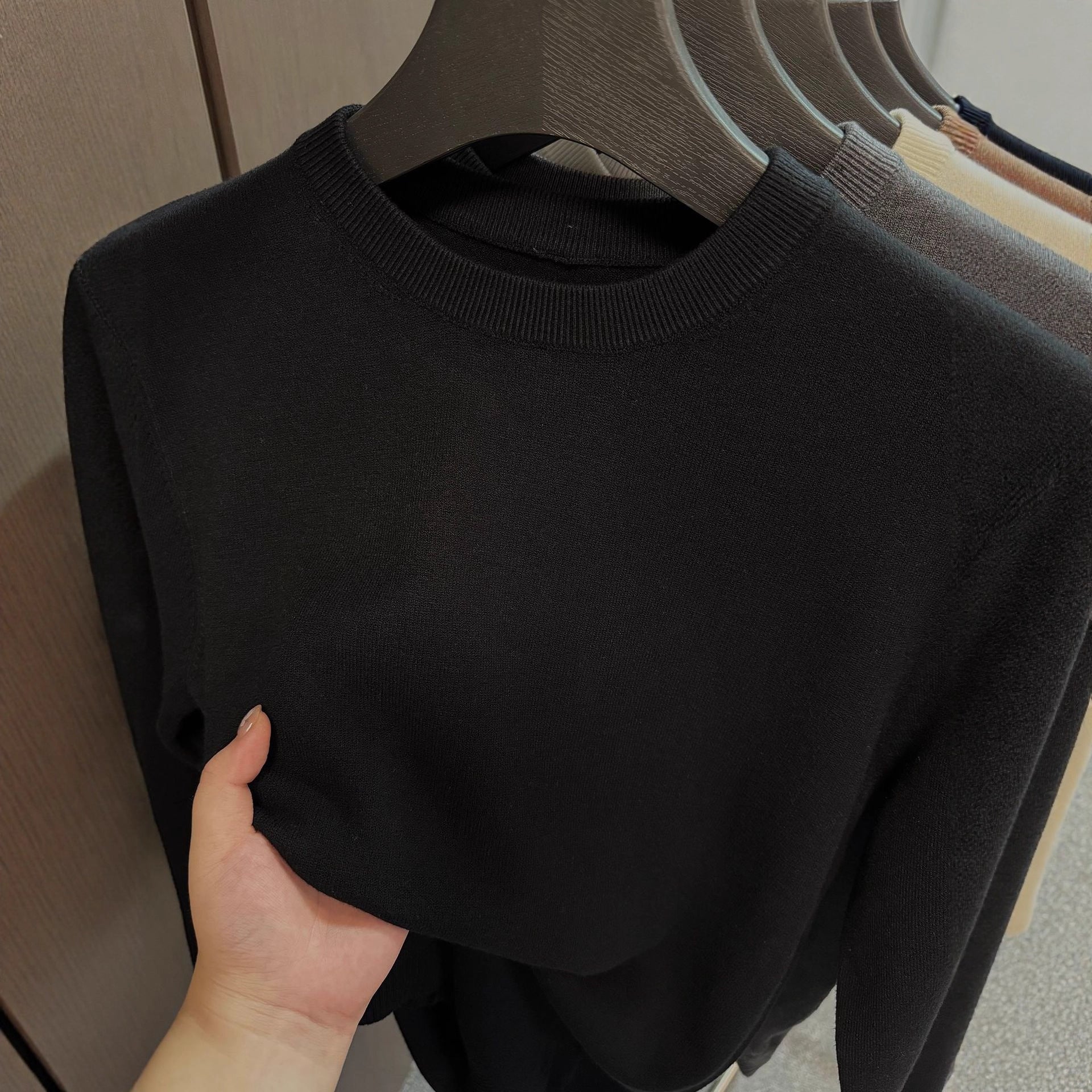 Tricou tricotat uni cu mânecă lungă, decolteu rotund, casual